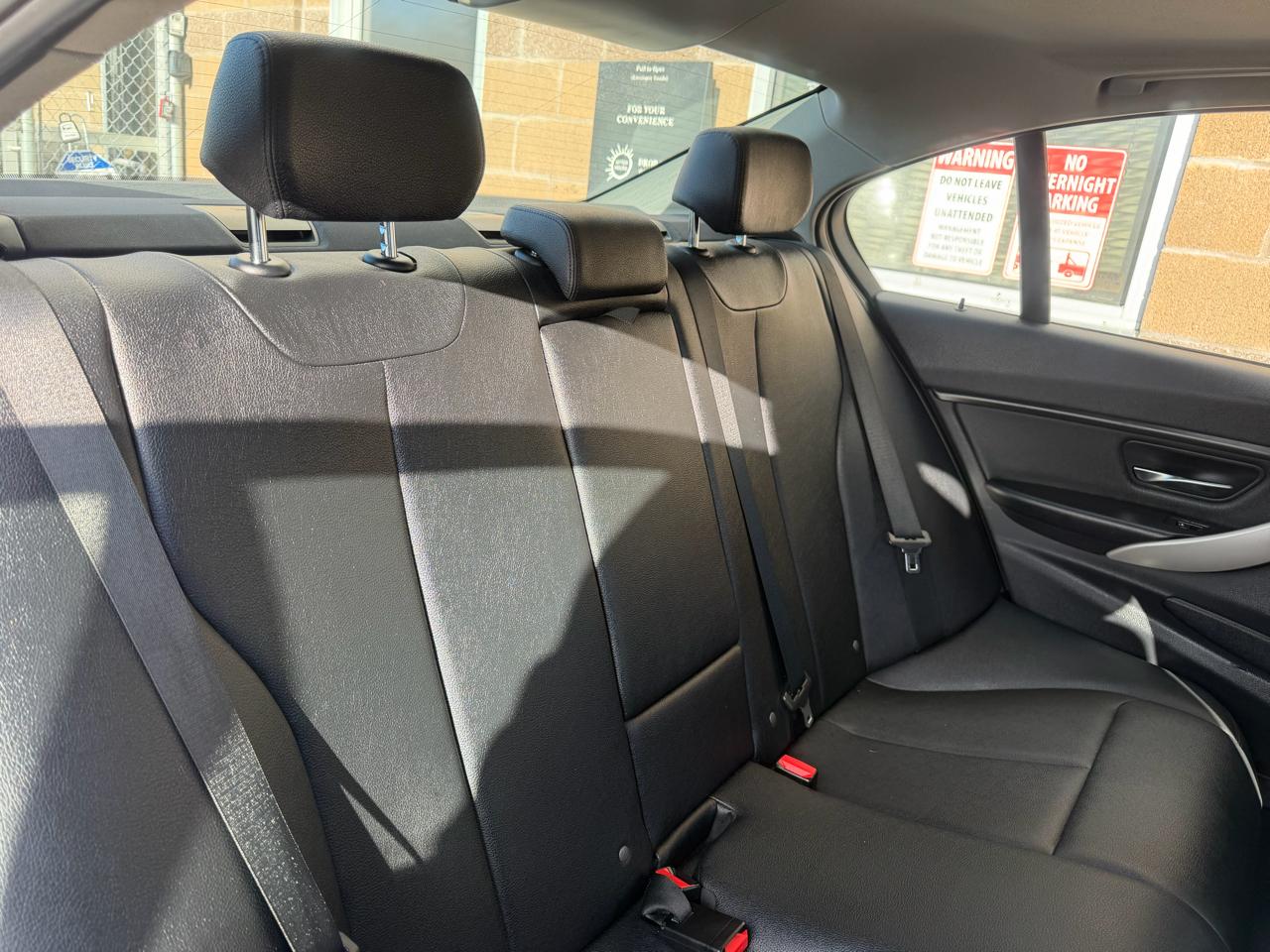 BMW 3 Series 4dr Sdn 320i xDrive AWD 2014
