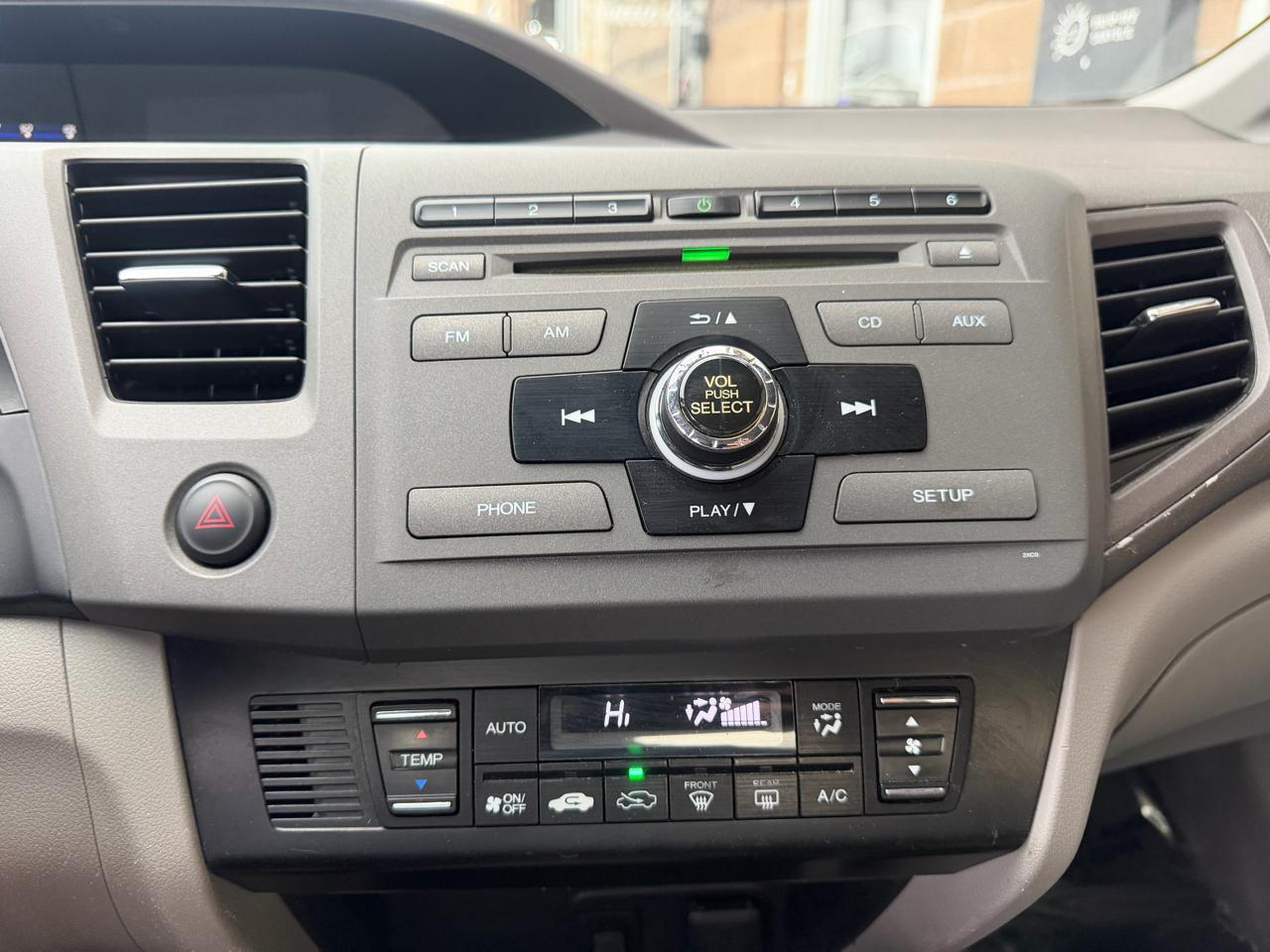 Honda Civic Hybrid 4dr Sdn L4 CVT 2012