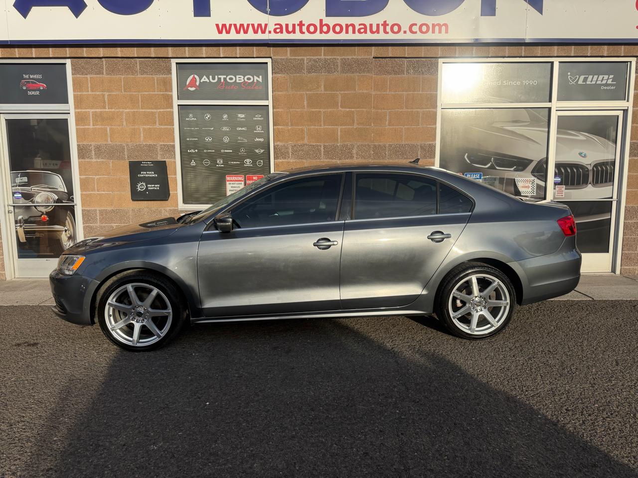 Volkswagen Jetta Sedan 4dr DSG TDI 2013