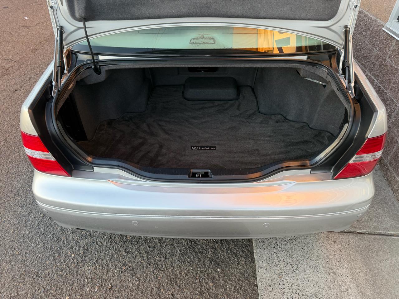 Lexus LS 430 4dr Sdn 2004