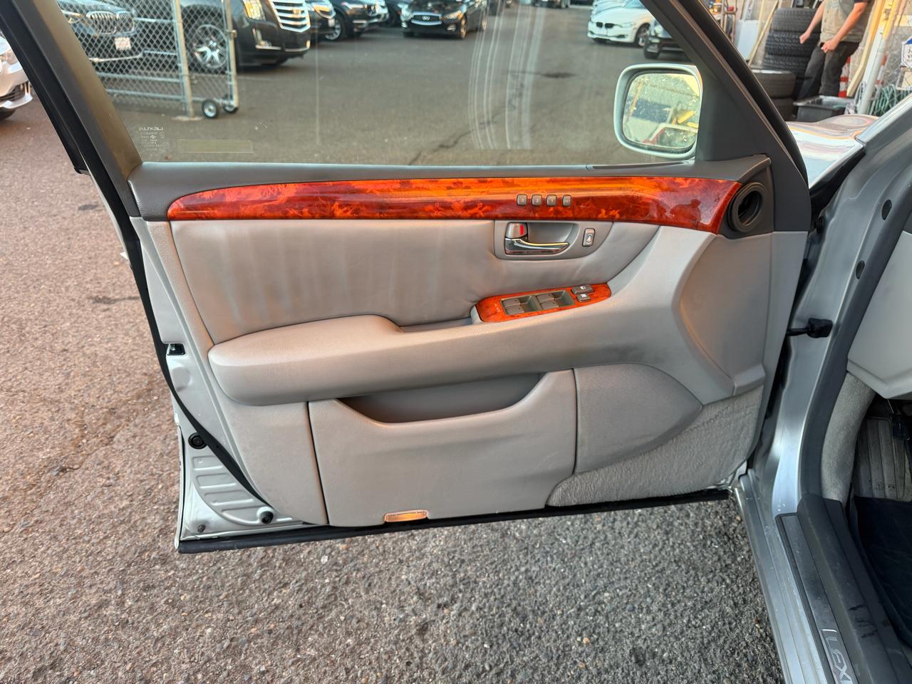 Lexus LS 430 4dr Sdn 2004