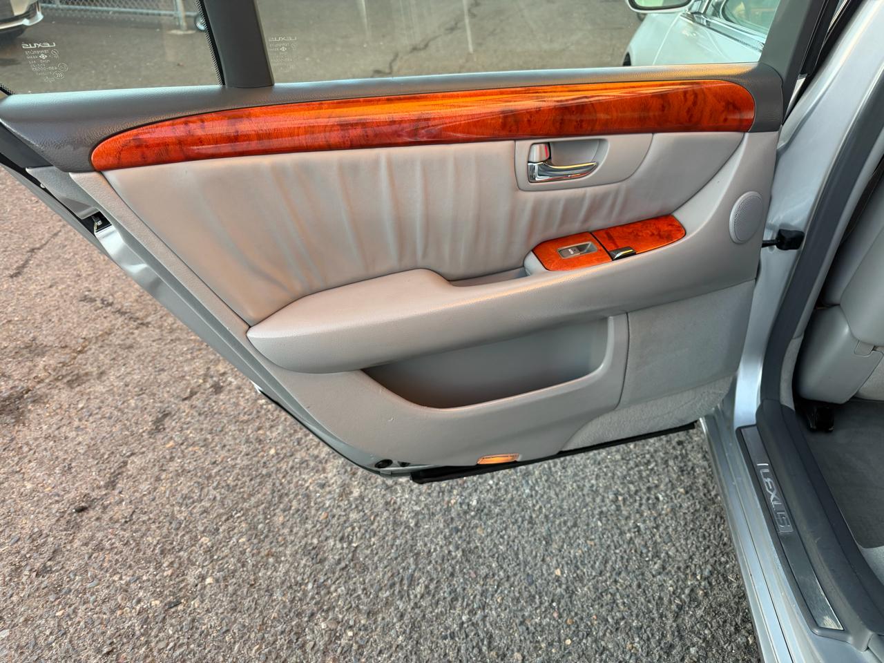 Lexus LS 430 4dr Sdn 2004
