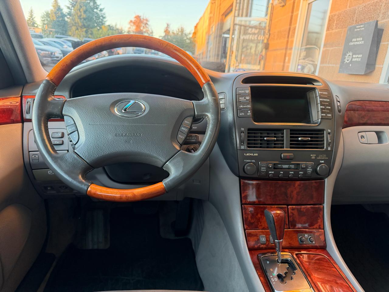 Lexus LS 430 4dr Sdn 2004