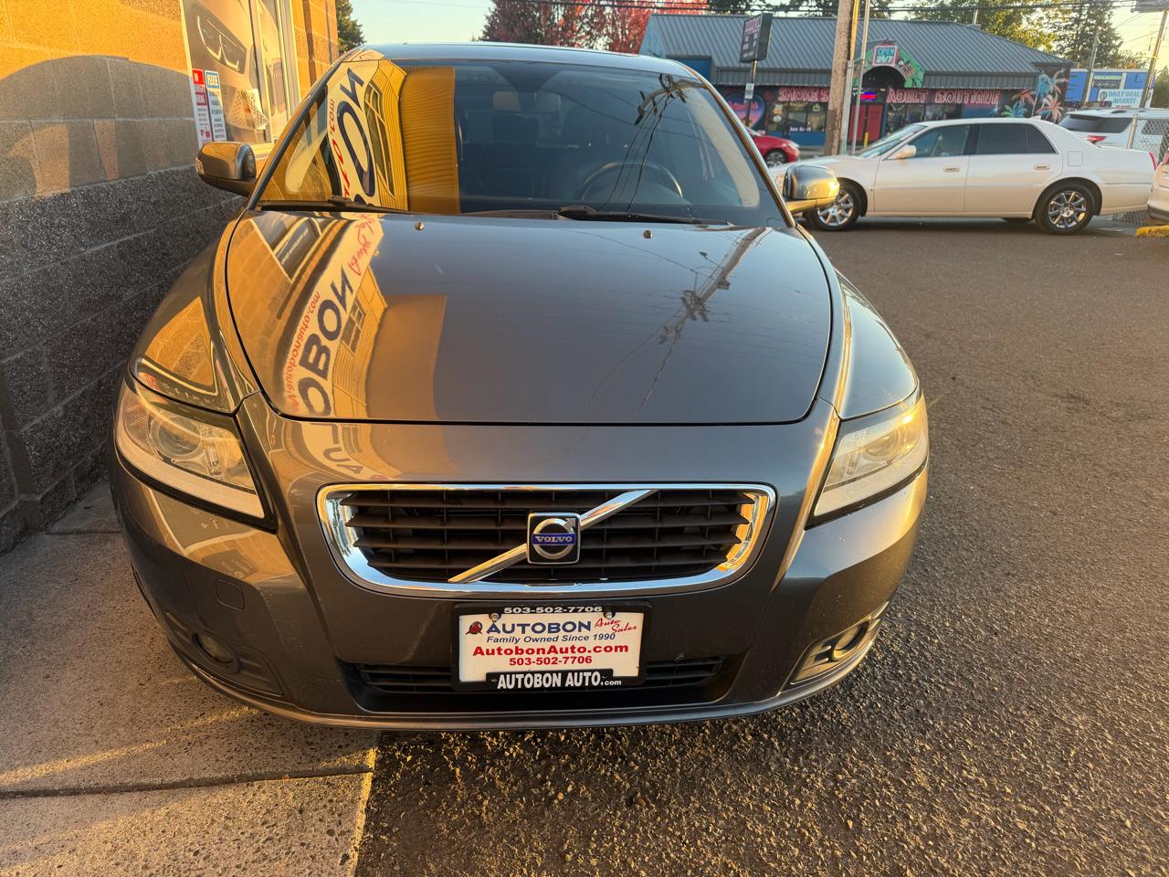 Volvo V50 4dr Wgn Auto FWD 2010