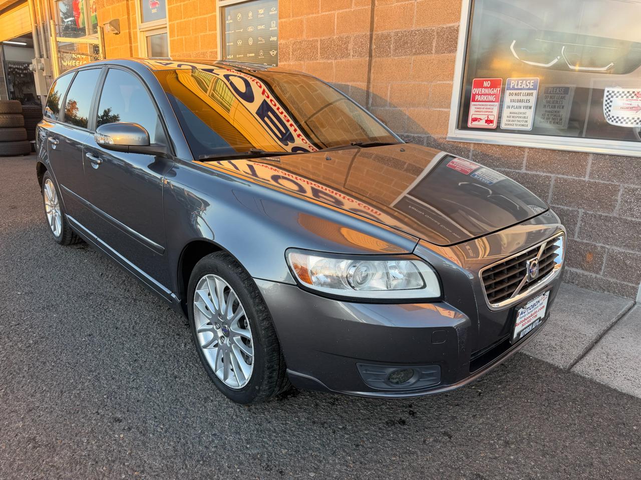 Volvo V50 4dr Wgn Auto FWD 2010