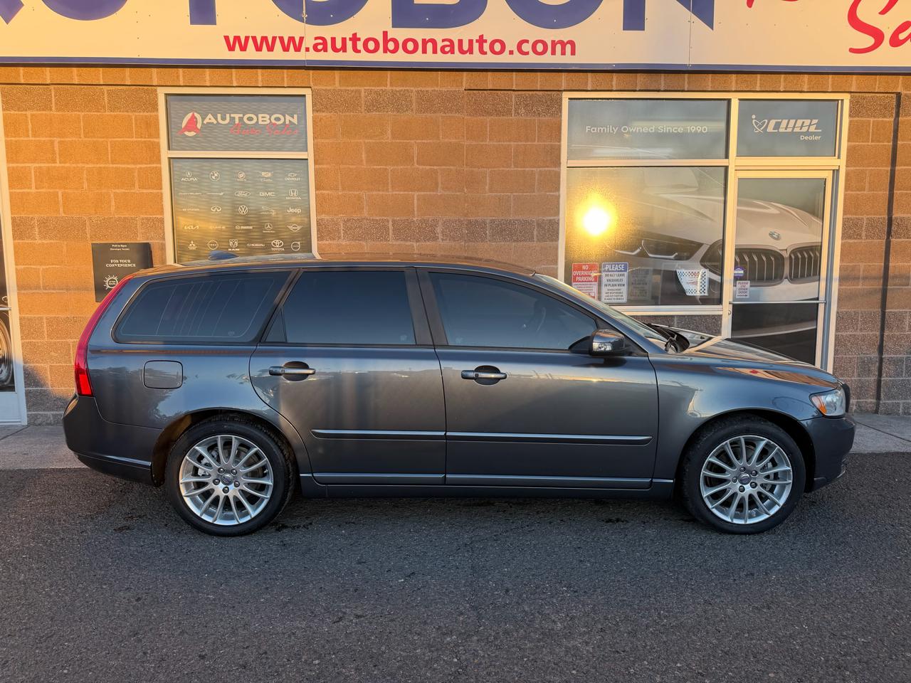 Volvo V50 4dr Wgn Auto FWD 2010