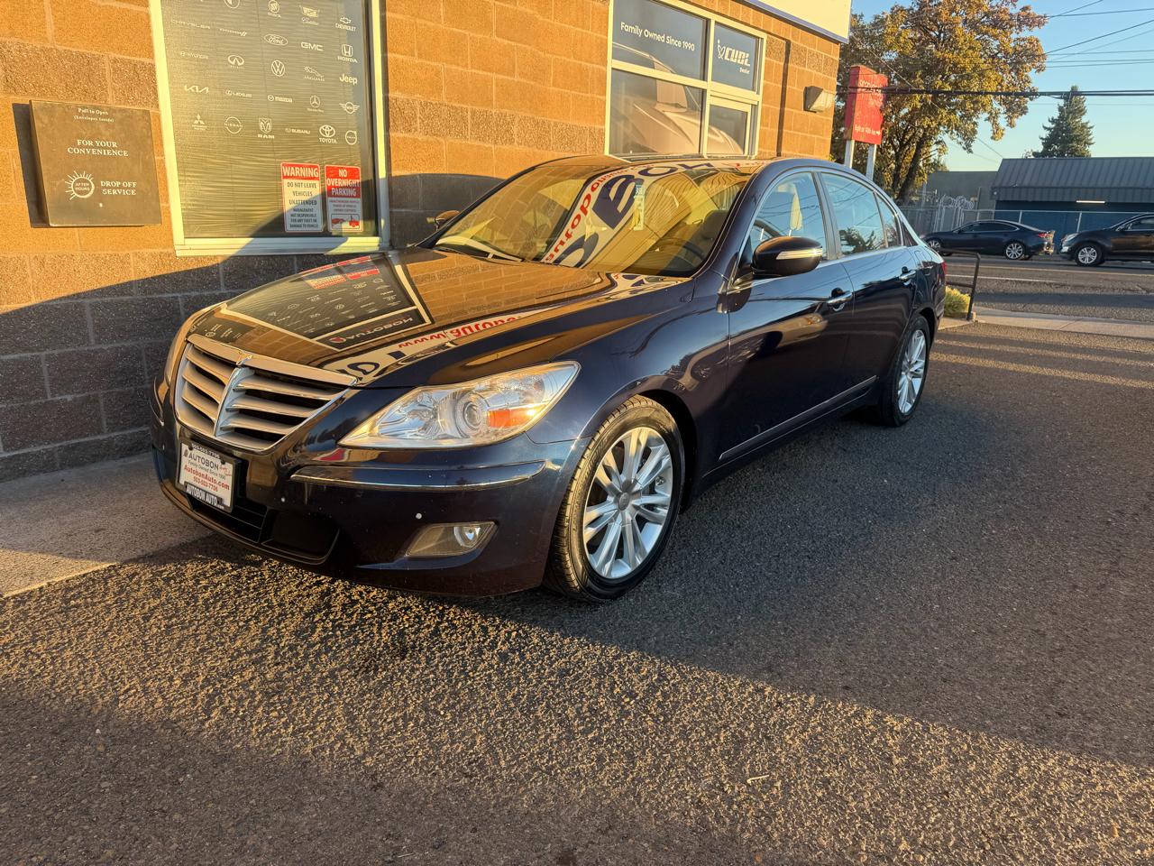 Hyundai Genesis 4dr Sdn 4.6L V8 2010
