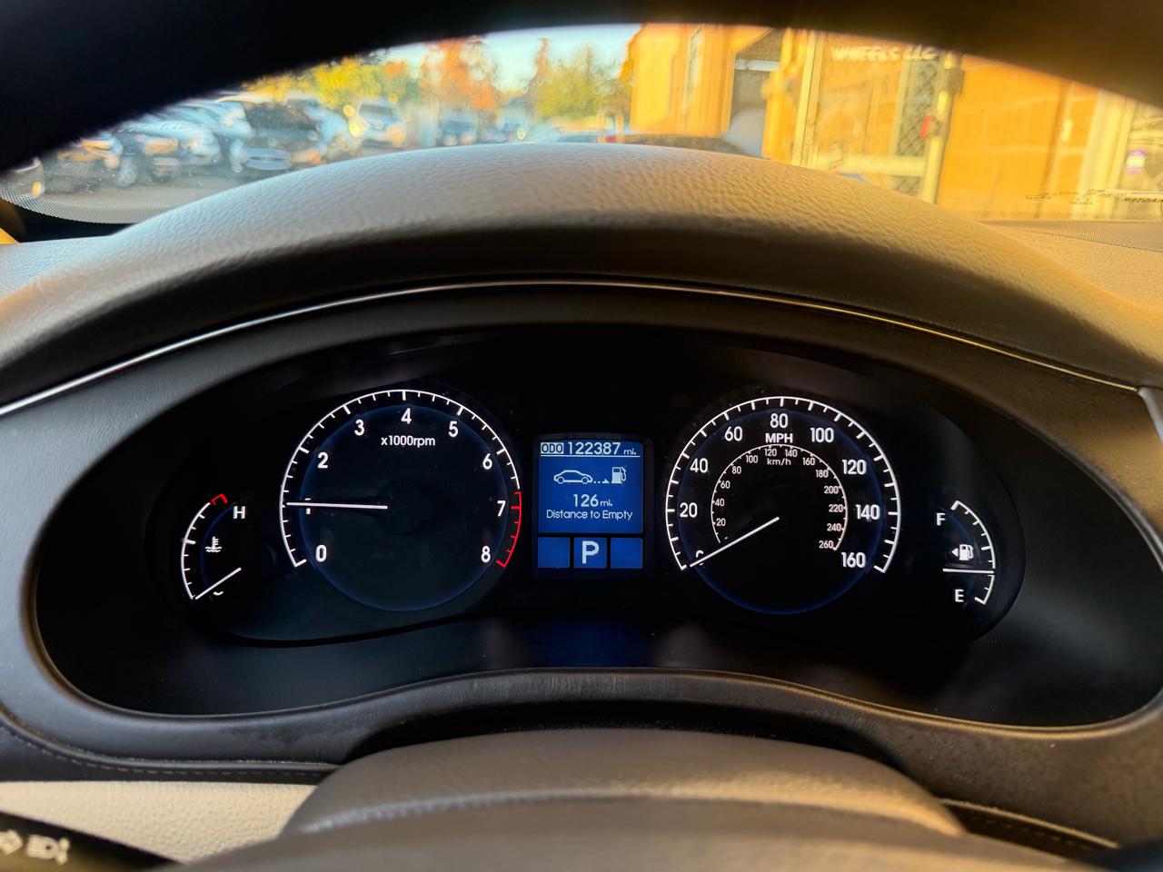 Hyundai Genesis 4dr Sdn 4.6L V8 2010