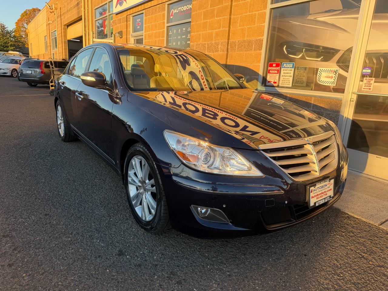 Hyundai Genesis 4dr Sdn 4.6L V8 2010