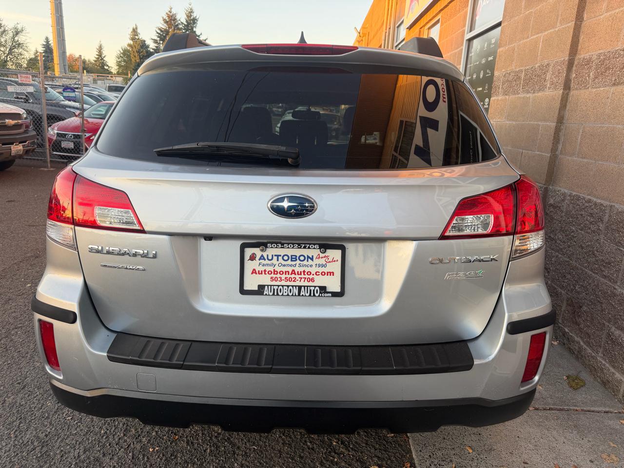 Subaru Outback 4dr Wgn H4 Auto 2.5i Limited 2012