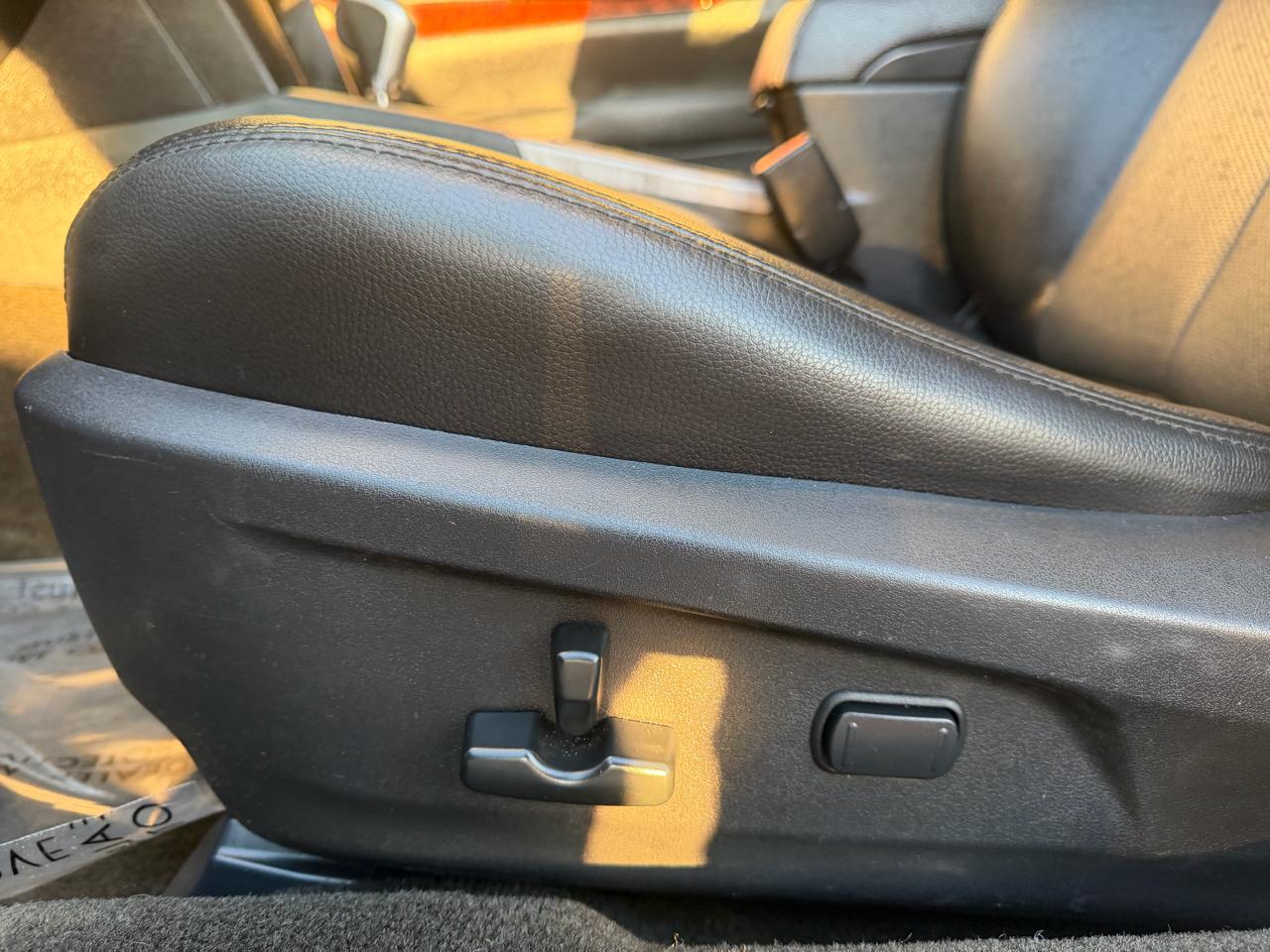 Subaru Outback 4dr Wgn H4 Auto 2.5i Limited 2012