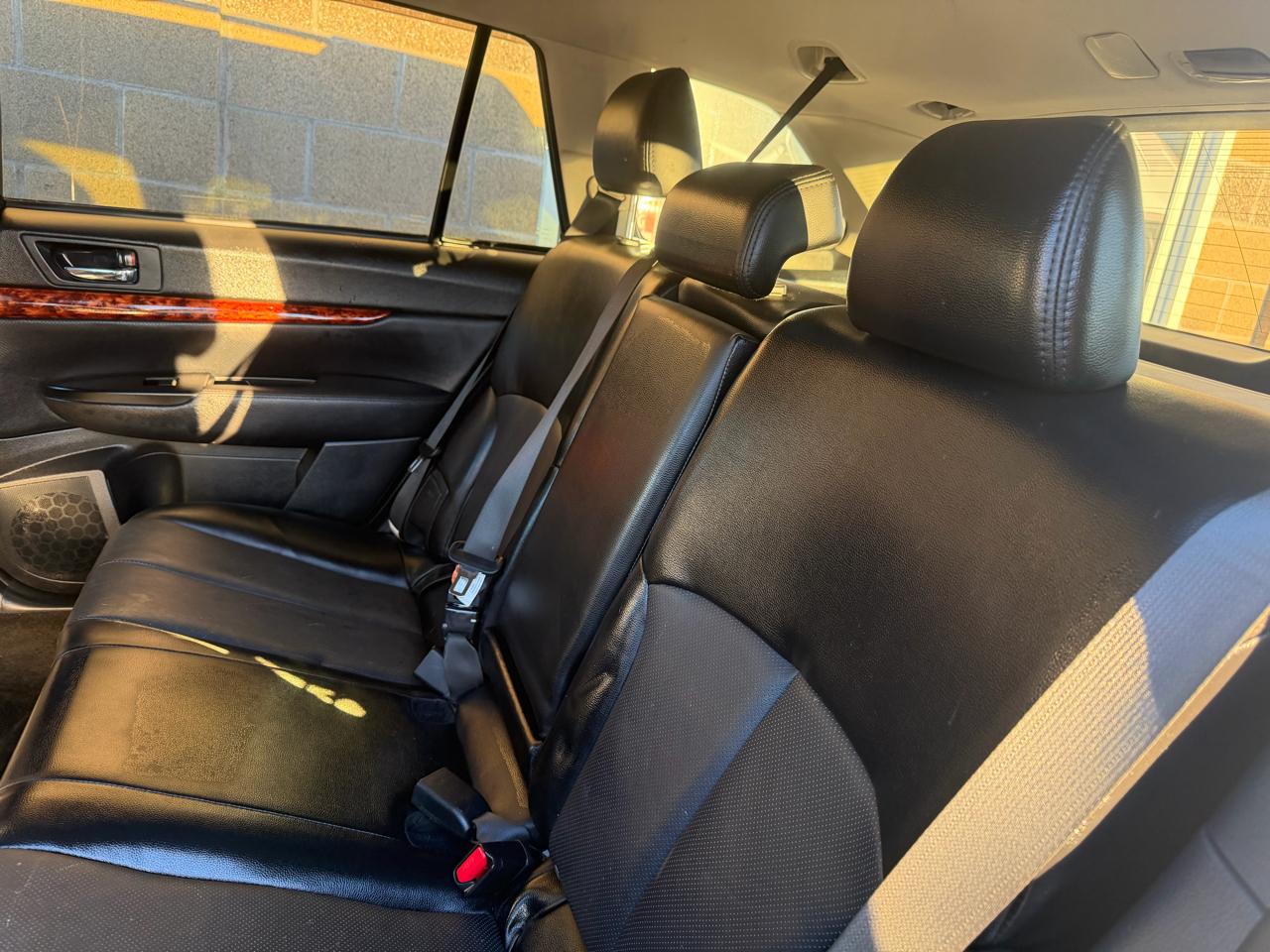 Subaru Outback 4dr Wgn H4 Auto 2.5i Limited 2012