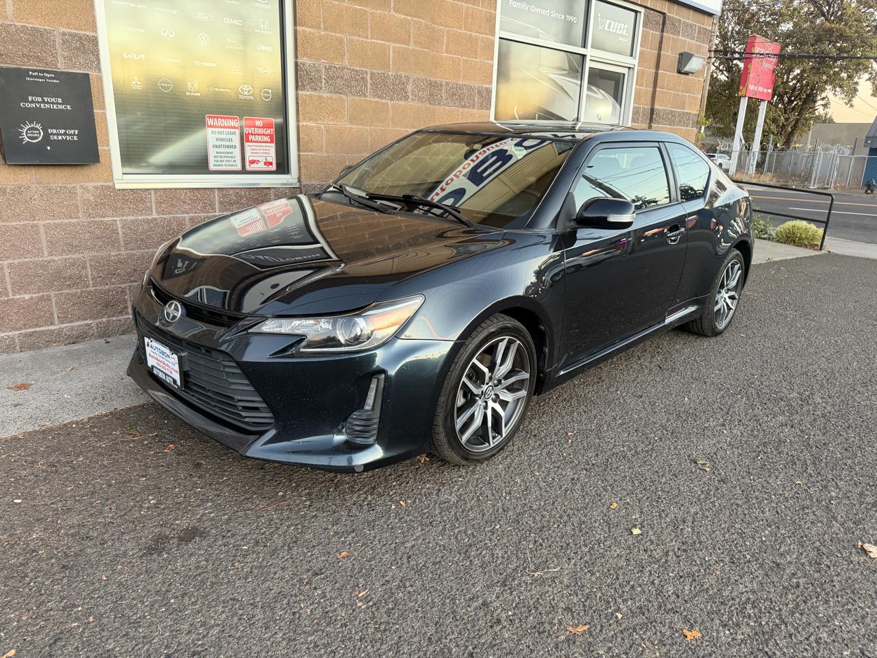 Scion tC 2dr HB Man (Natl) 2015