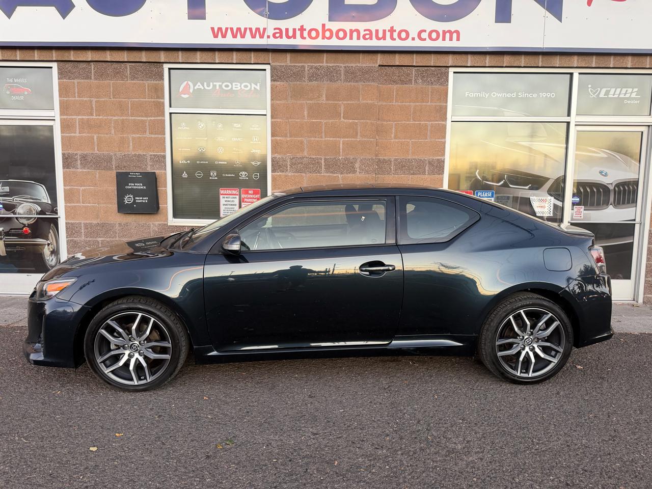 Scion tC 2dr HB Man (Natl) 2015