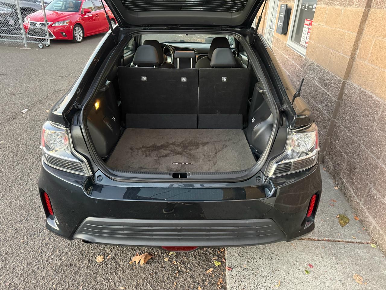 Scion tC 2dr HB Man (Natl) 2015