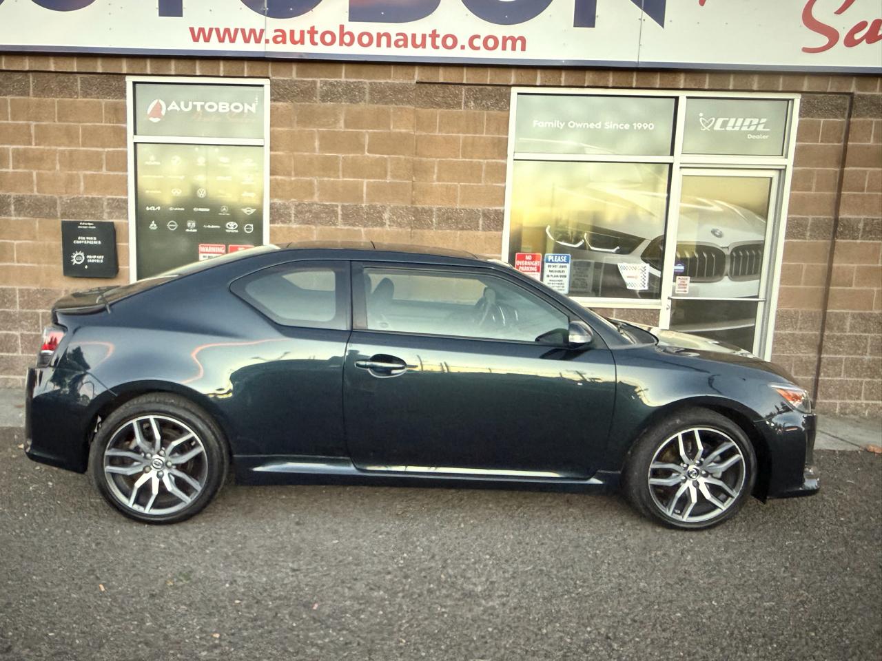 Scion tC 2dr HB Man (Natl) 2015