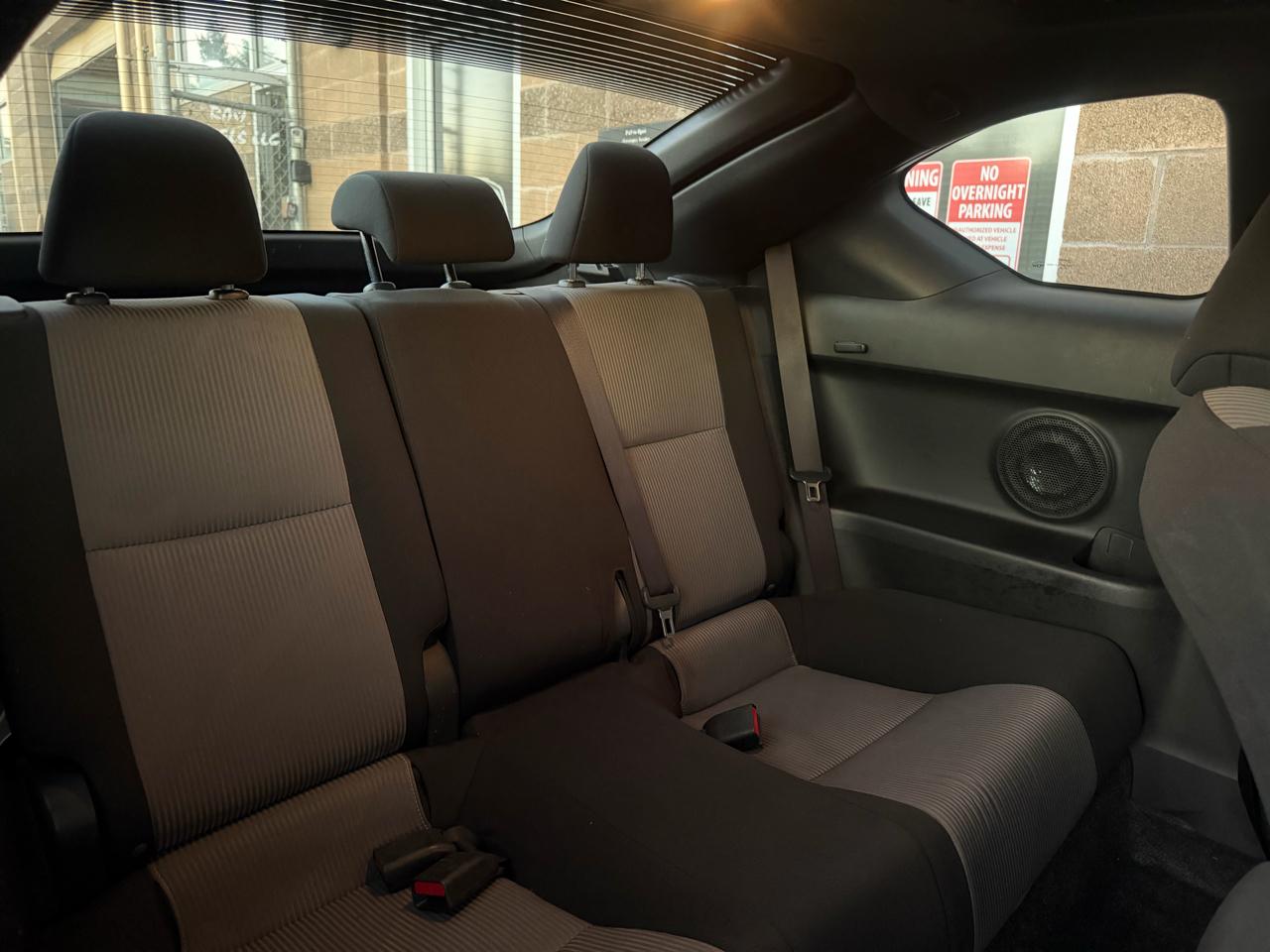Scion tC 2dr HB Man (Natl) 2015
