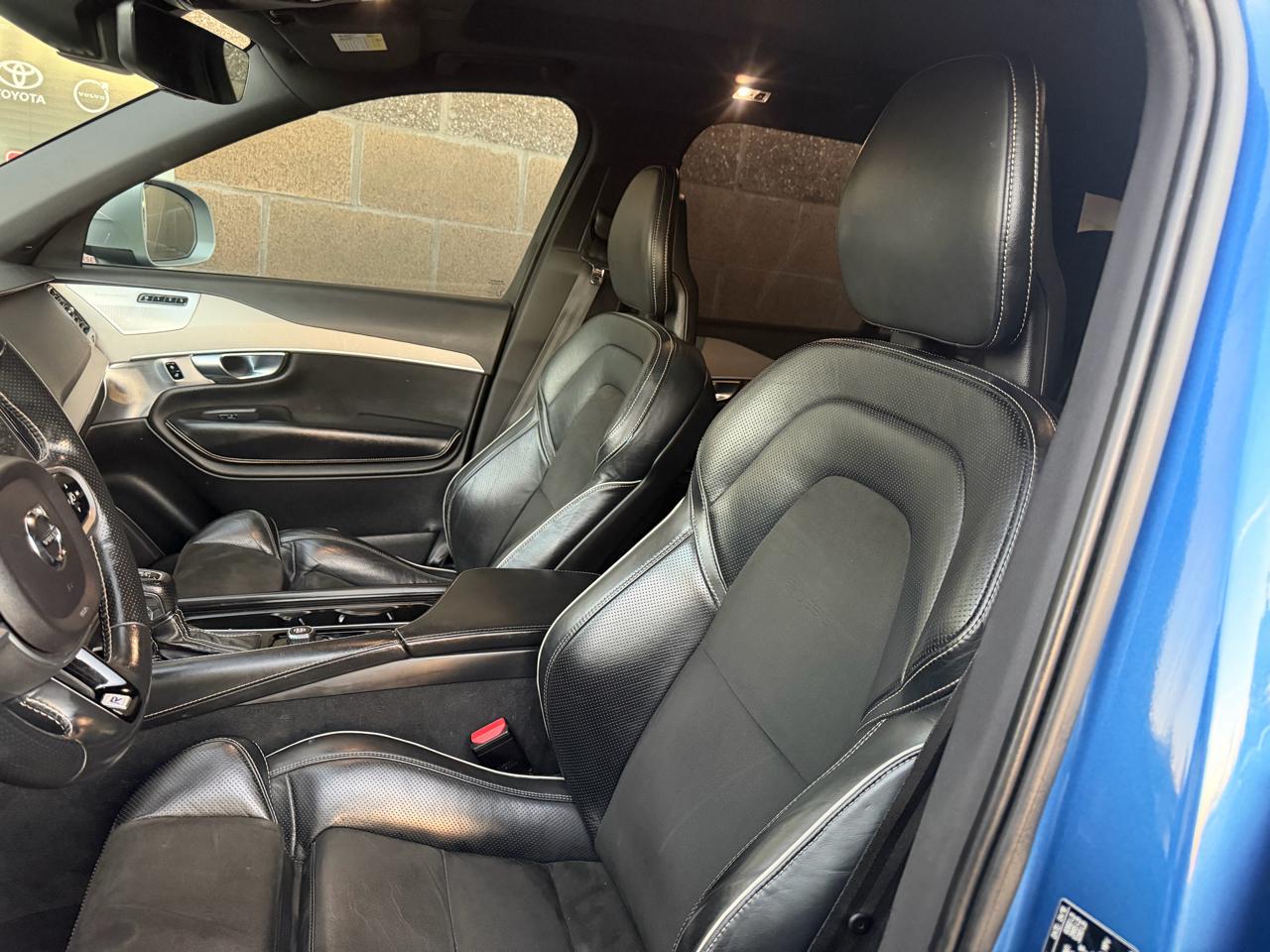 Volvo XC90 T6 AWD 7-Passenger R-Design 2018