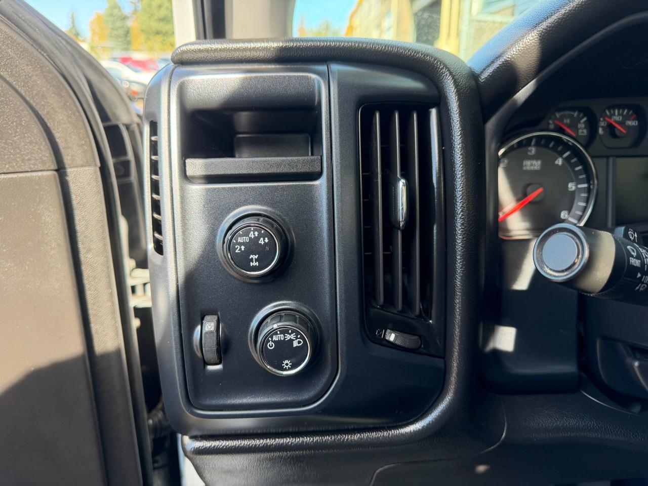 Chevrolet Silverado 1500 4WD Double Cab 143.5" Work Truck w/1WT 2014