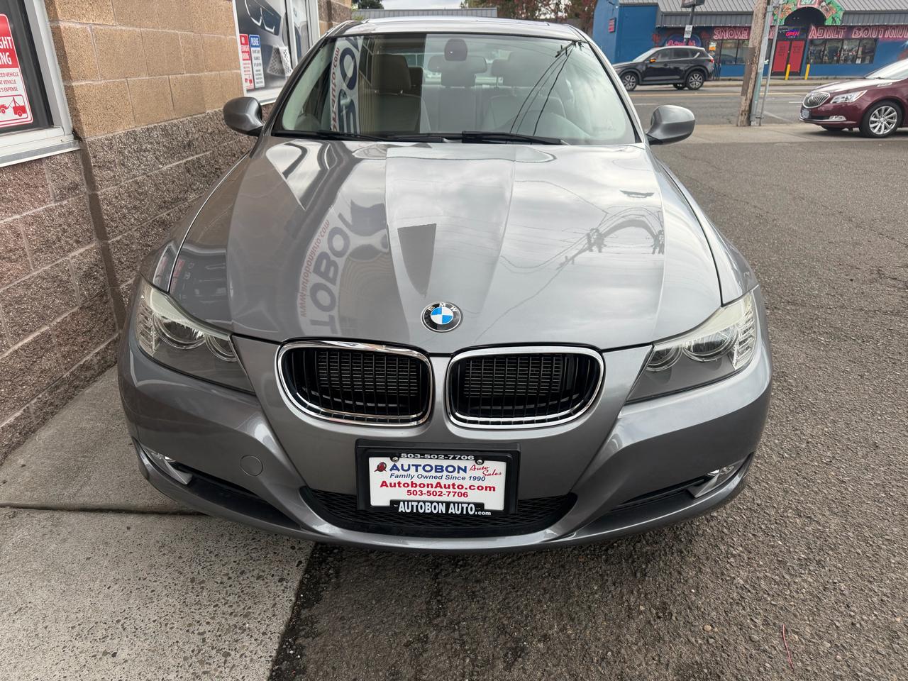 BMW 3 Series 4dr Sdn 328i RWD SULEV 2011