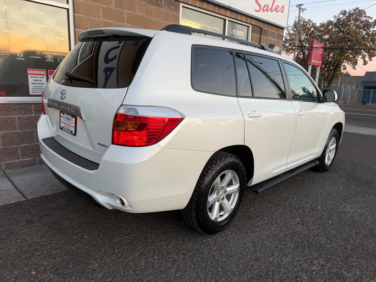 Toyota Highlander 4WD 4dr V6 SE (Natl) 2010