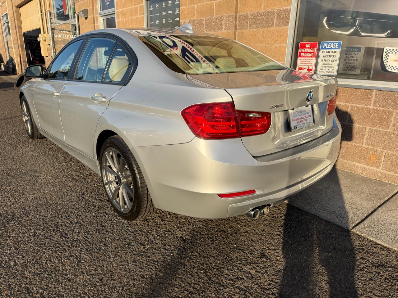 BMW 3 Series 4dr Sdn 328i xDrive AWD SULEV 2013