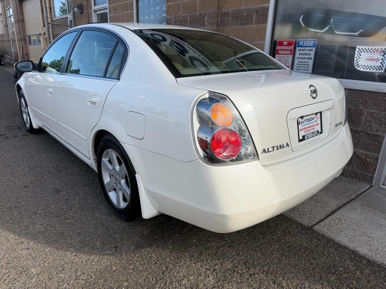 Nissan Altima 4dr Sdn 2.5 SL Auto 2004