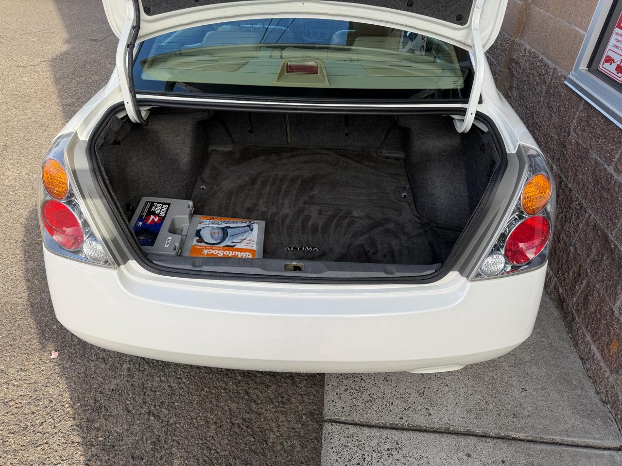 Nissan Altima 4dr Sdn 2.5 SL Auto 2004