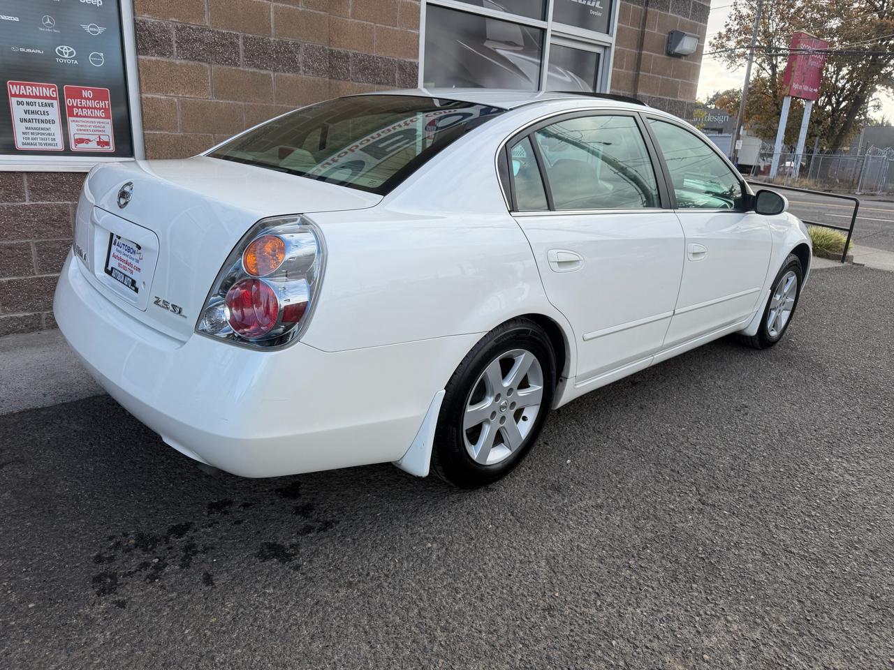 Nissan Altima 4dr Sdn 2.5 SL Auto 2004