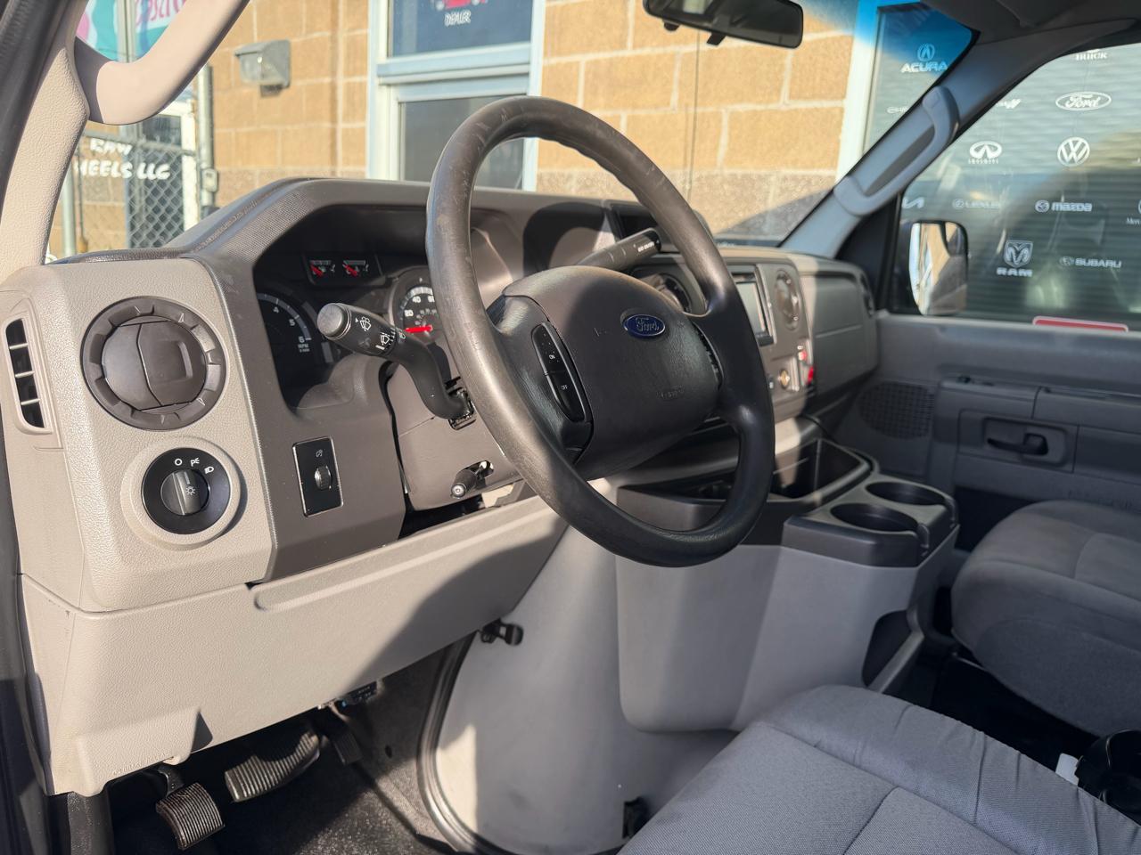 Ford Econoline Cargo Van E-350 Super Duty Ext Recreational 2014