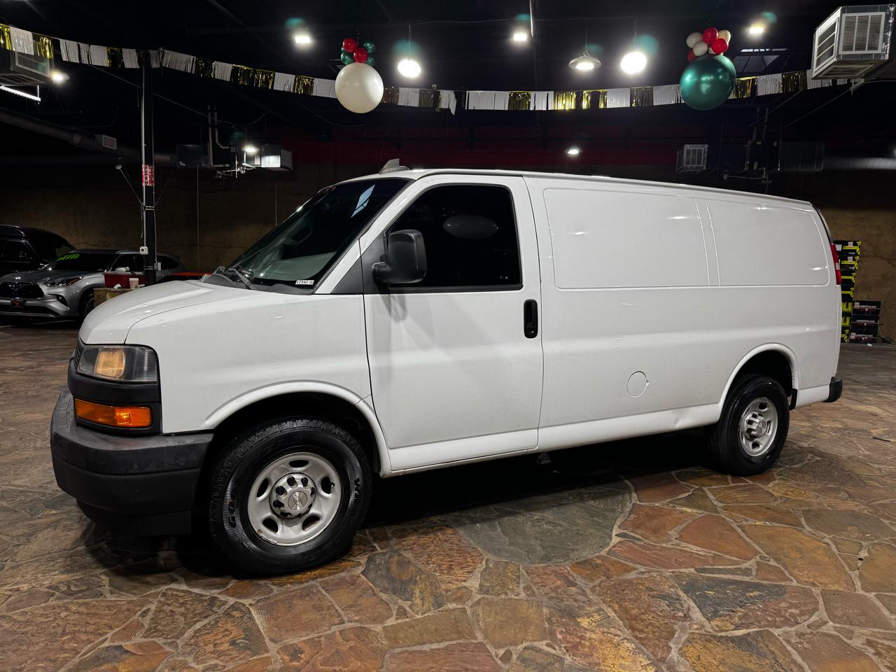 Chevrolet Express Cargo Van RWD 2500 135" 2018