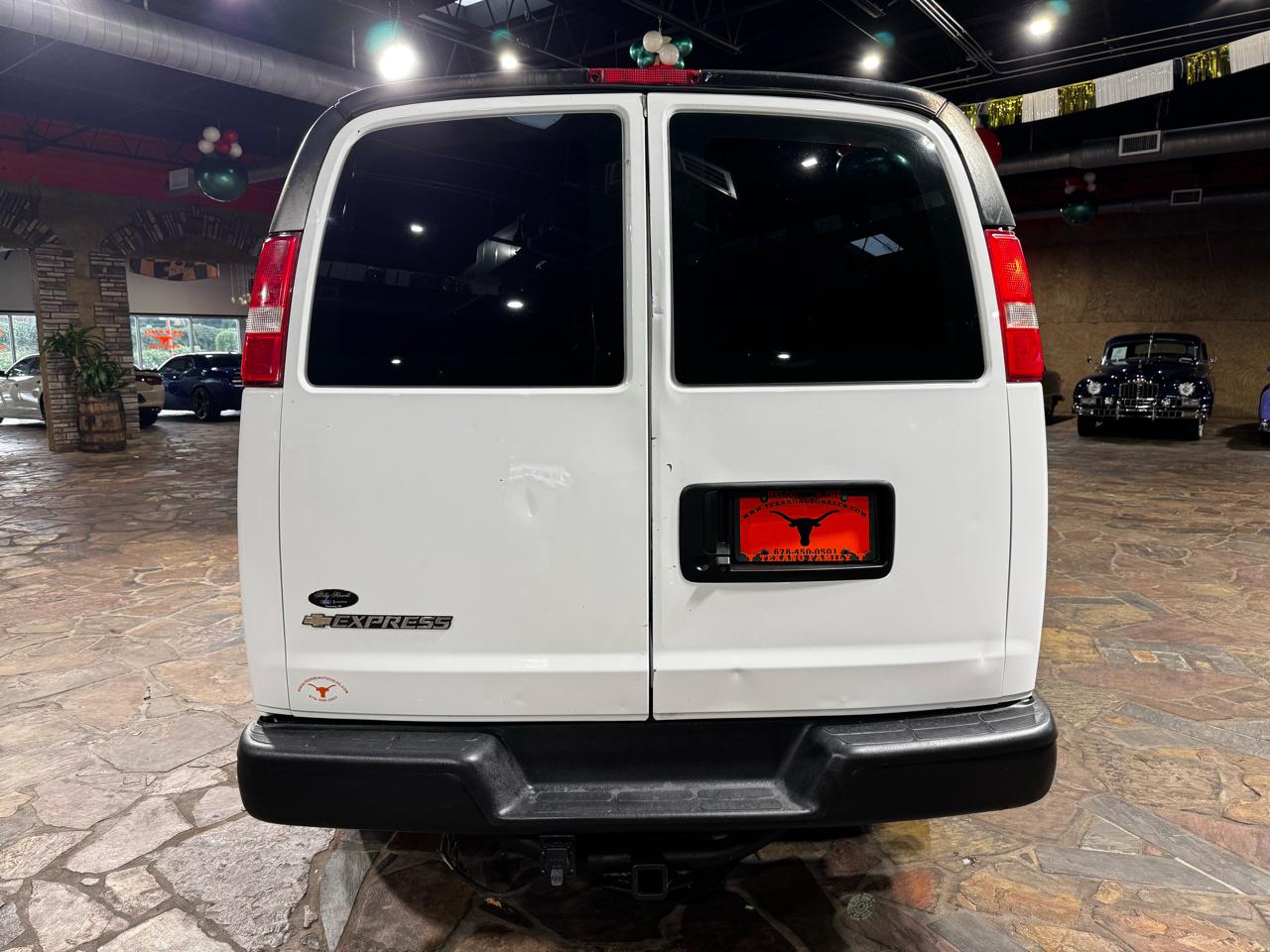 Chevrolet Express Cargo Van RWD 2500 135" 2018