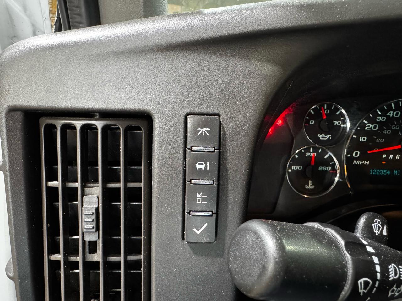 Chevrolet Express Cargo Van RWD 2500 135" 2018