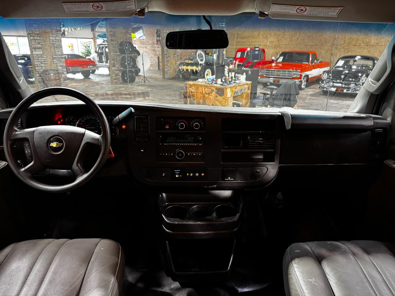 Chevrolet Express Cargo Van RWD 2500 135" 2018