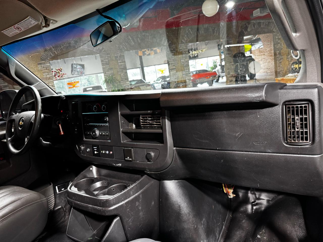 Chevrolet Express Cargo Van RWD 2500 135" 2018