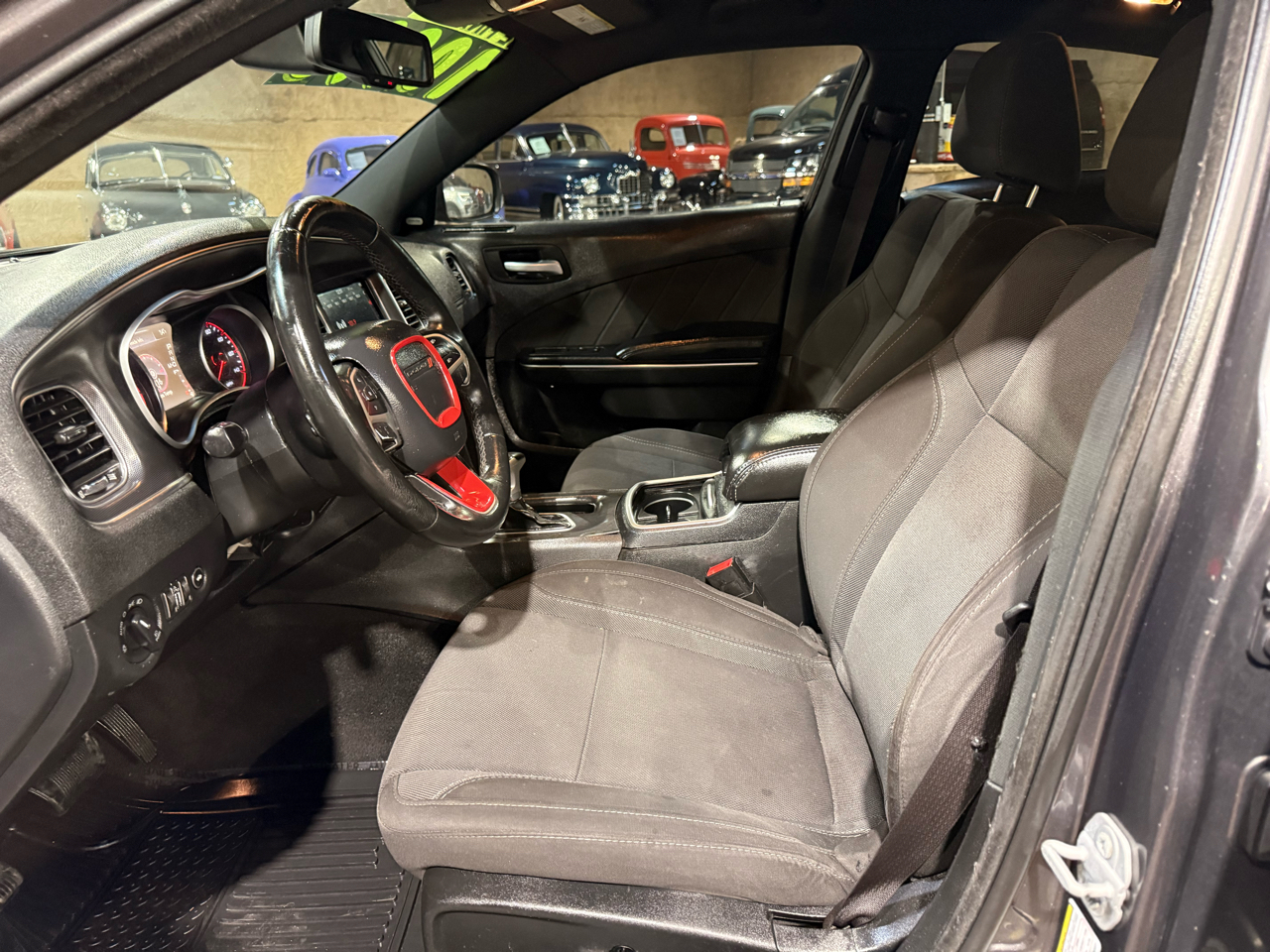 Dodge Charger SXT RWD 2017