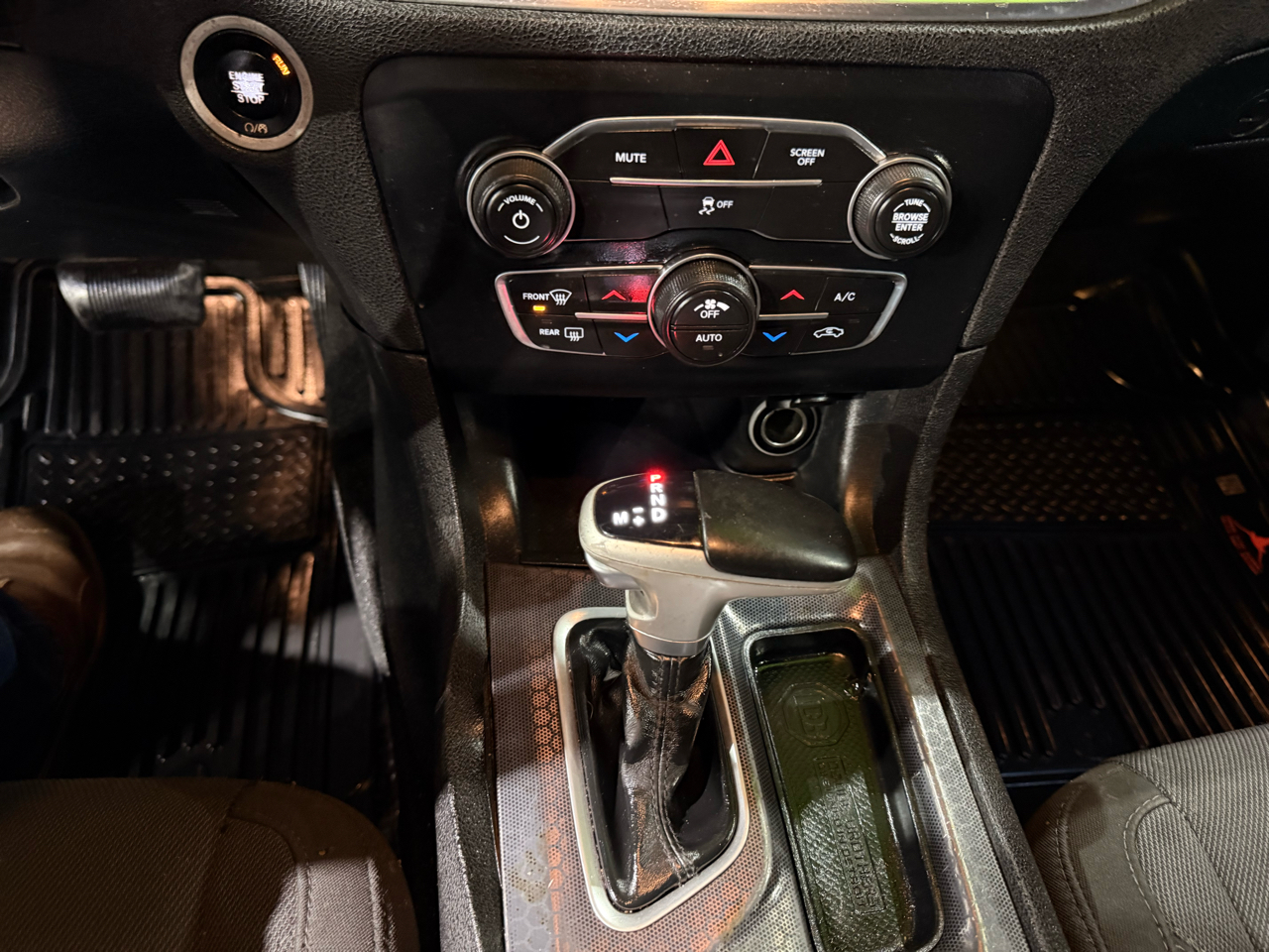 Dodge Charger SXT RWD 2017