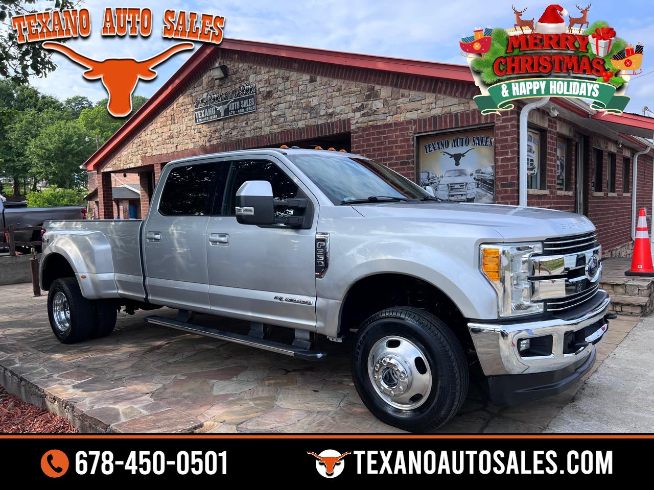 2017 Ford Super Duty F-350 DRW 4WD Crew Cab 156" Lariat