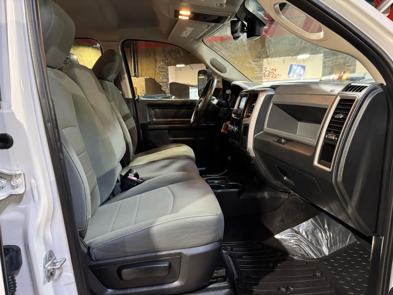 RAM 2500 4WD Crew Cab 169" Tradesman 2015