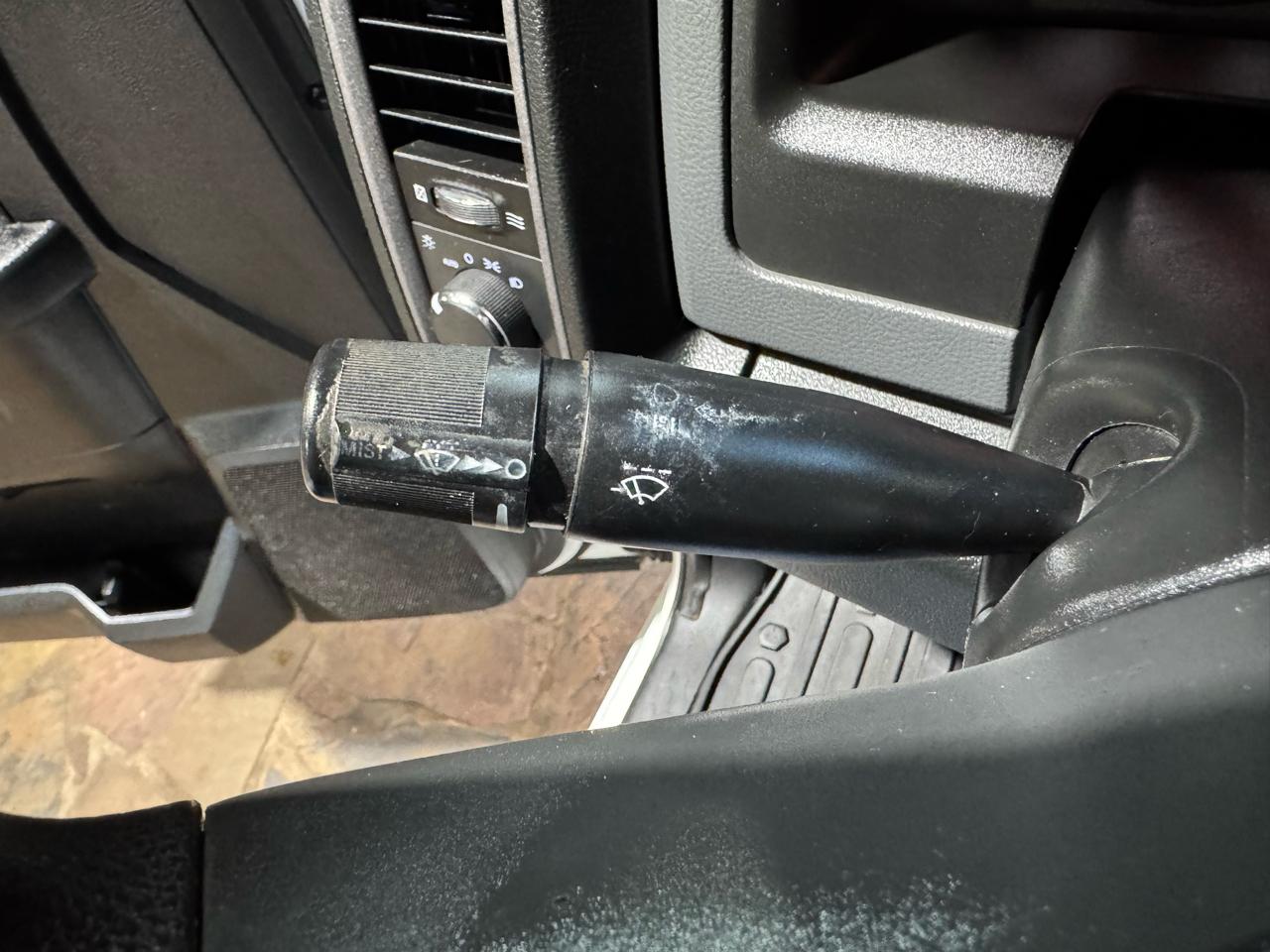 RAM 2500 4WD Crew Cab 169" Tradesman 2015