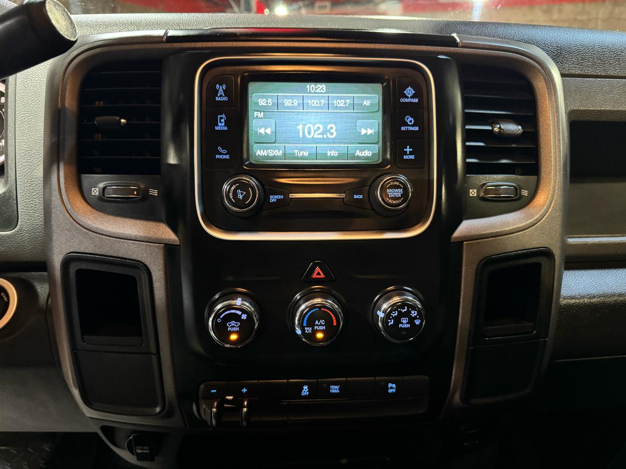 RAM 2500 4WD Crew Cab 169" Tradesman 2015