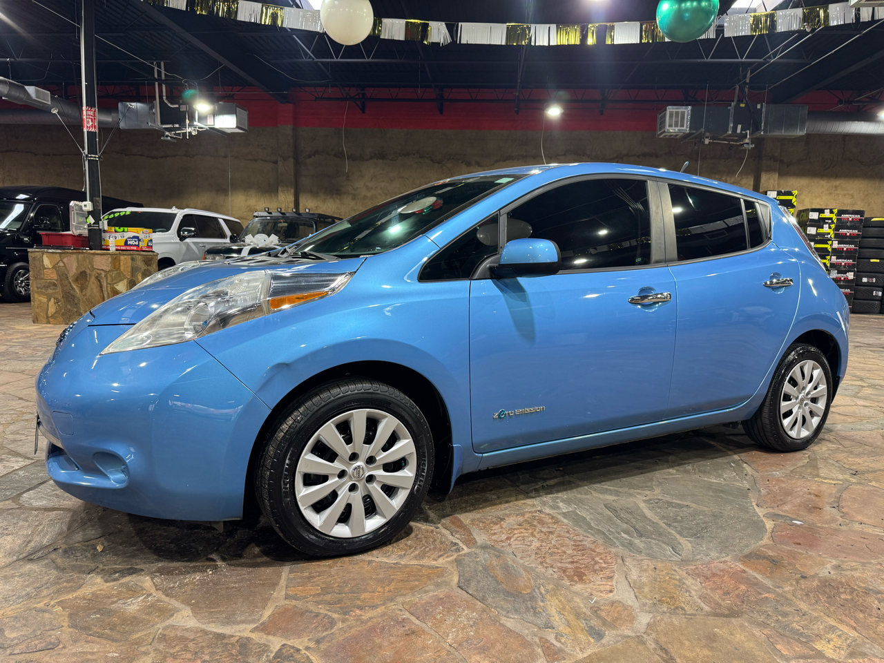 Nissan Leaf 4dr HB S 2013