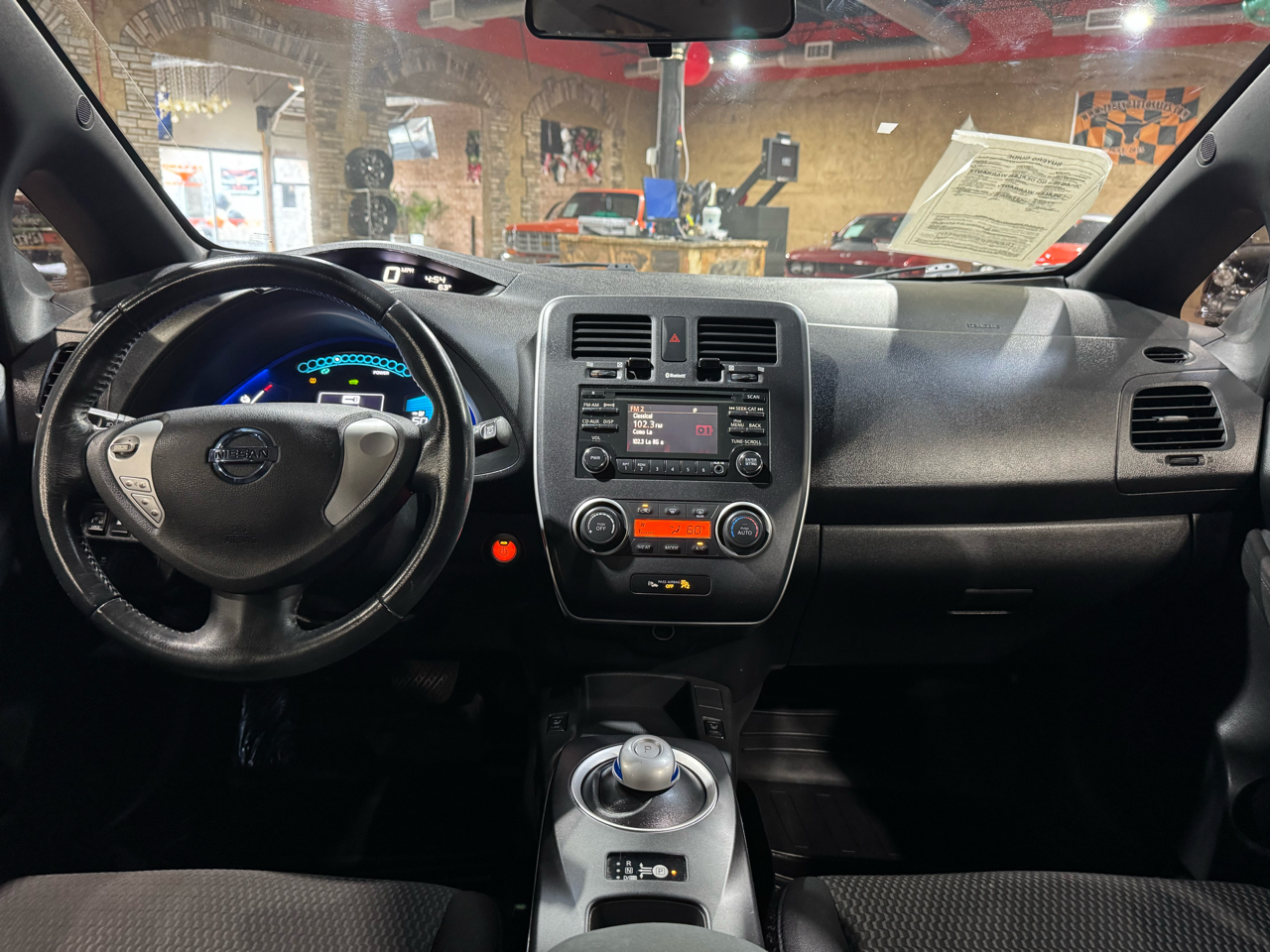 Nissan Leaf 4dr HB S 2013