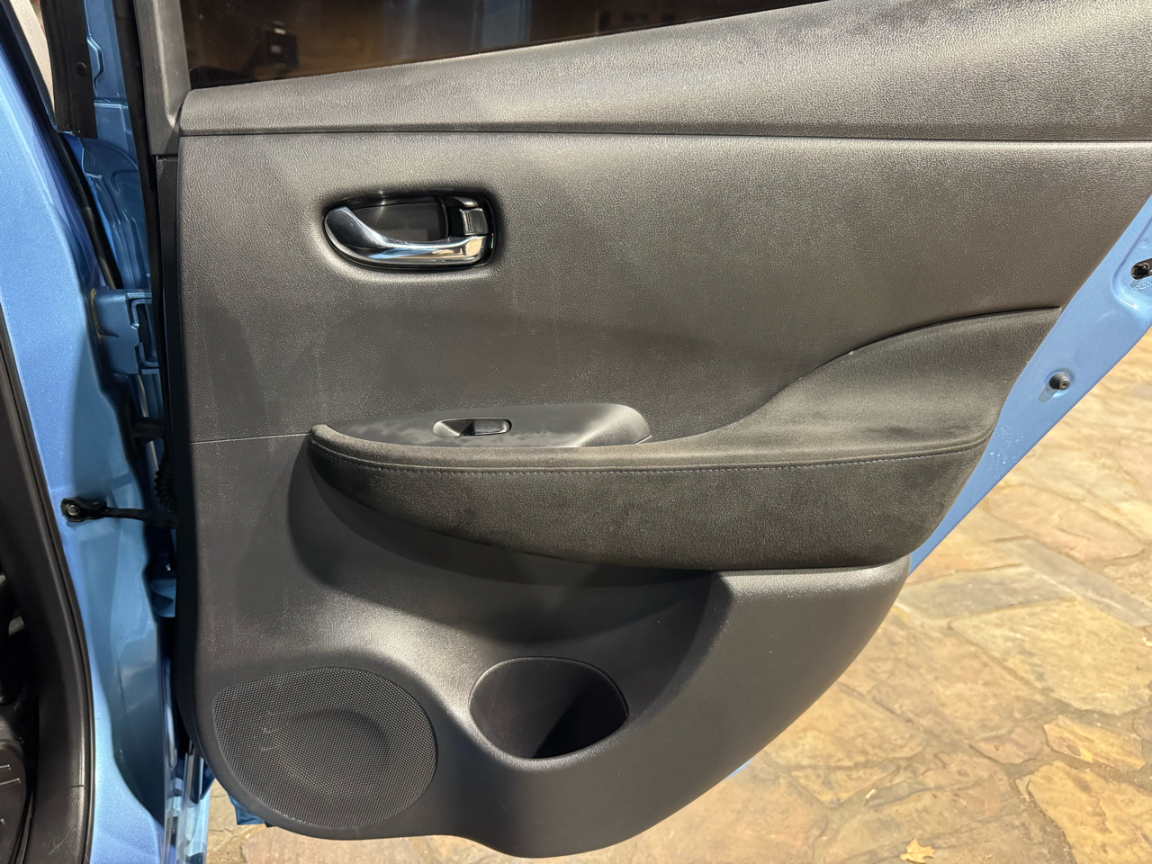 Nissan Leaf 4dr HB S 2013