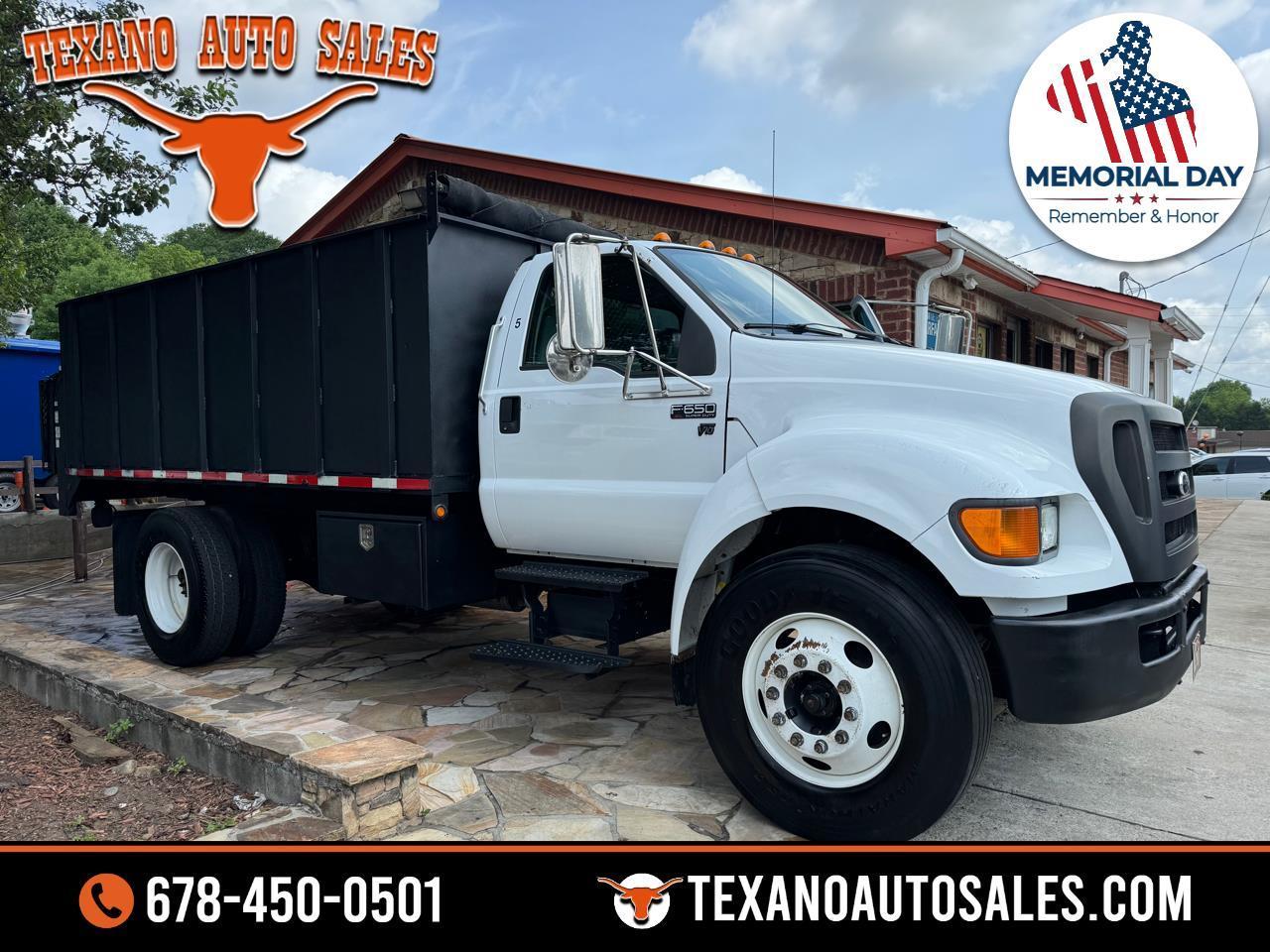 Ford Super Duty F-650 Straight Frame Gas Reg Cab XLT 2015