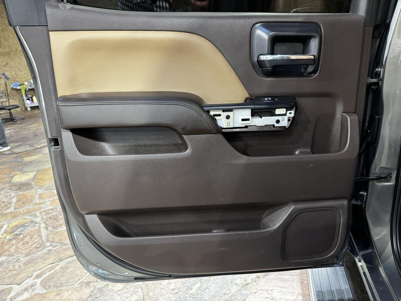 GMC Sierra 1500 4WD Crew Cab 143.5" Denali 2018