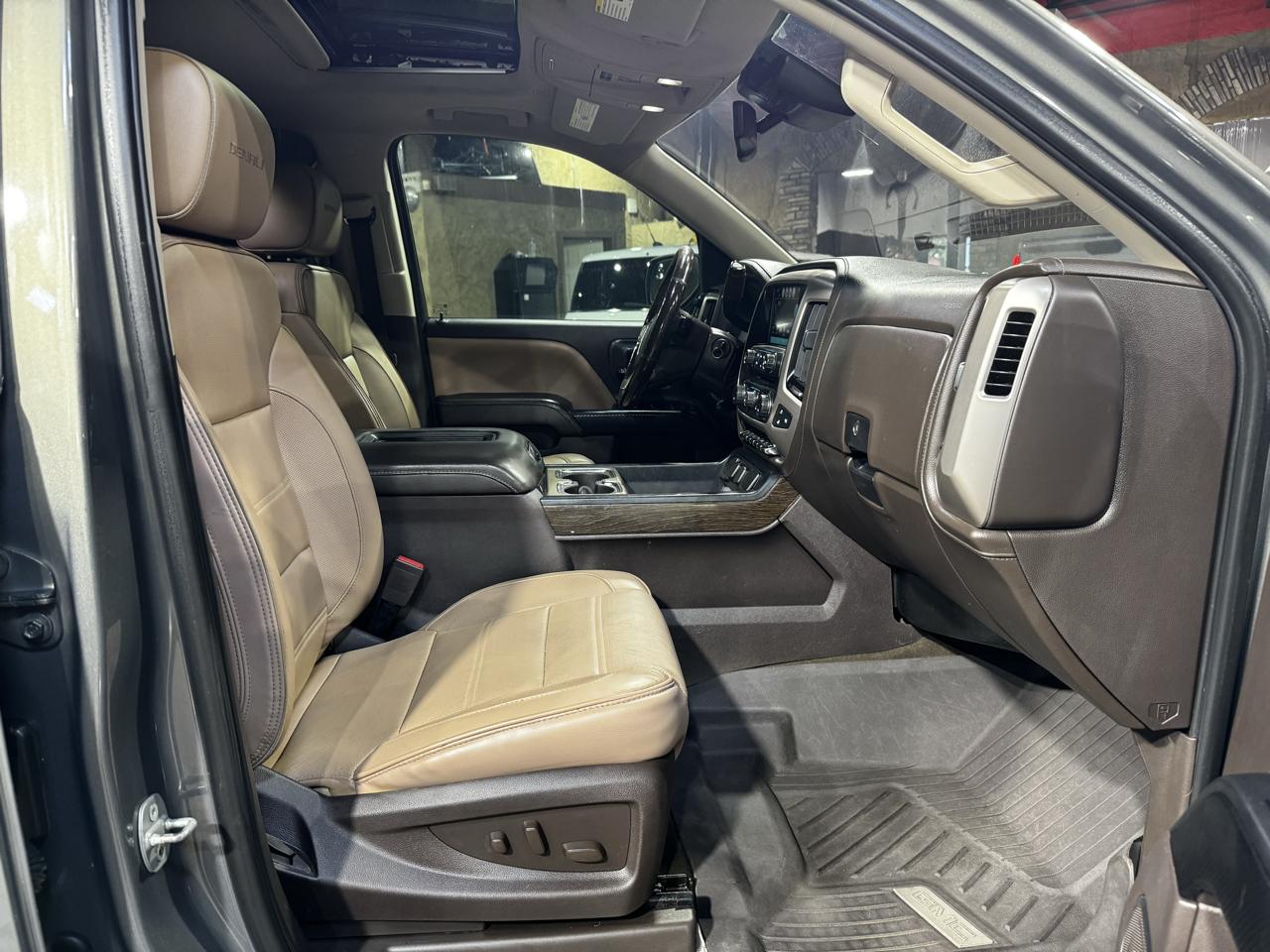 GMC Sierra 1500 4WD Crew Cab 143.5" Denali 2018