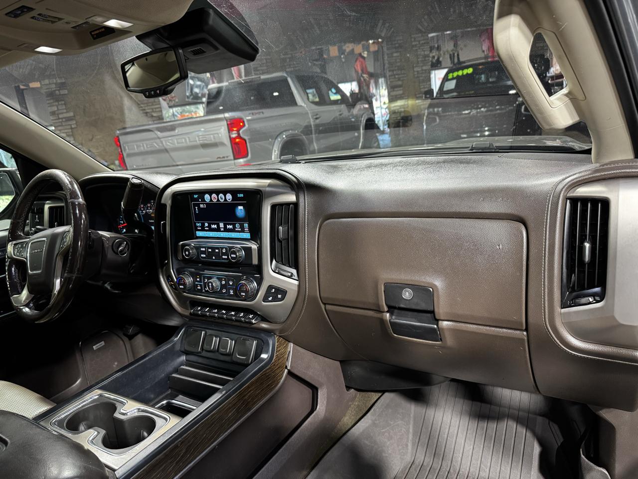 GMC Sierra 1500 4WD Crew Cab 143.5" Denali 2018