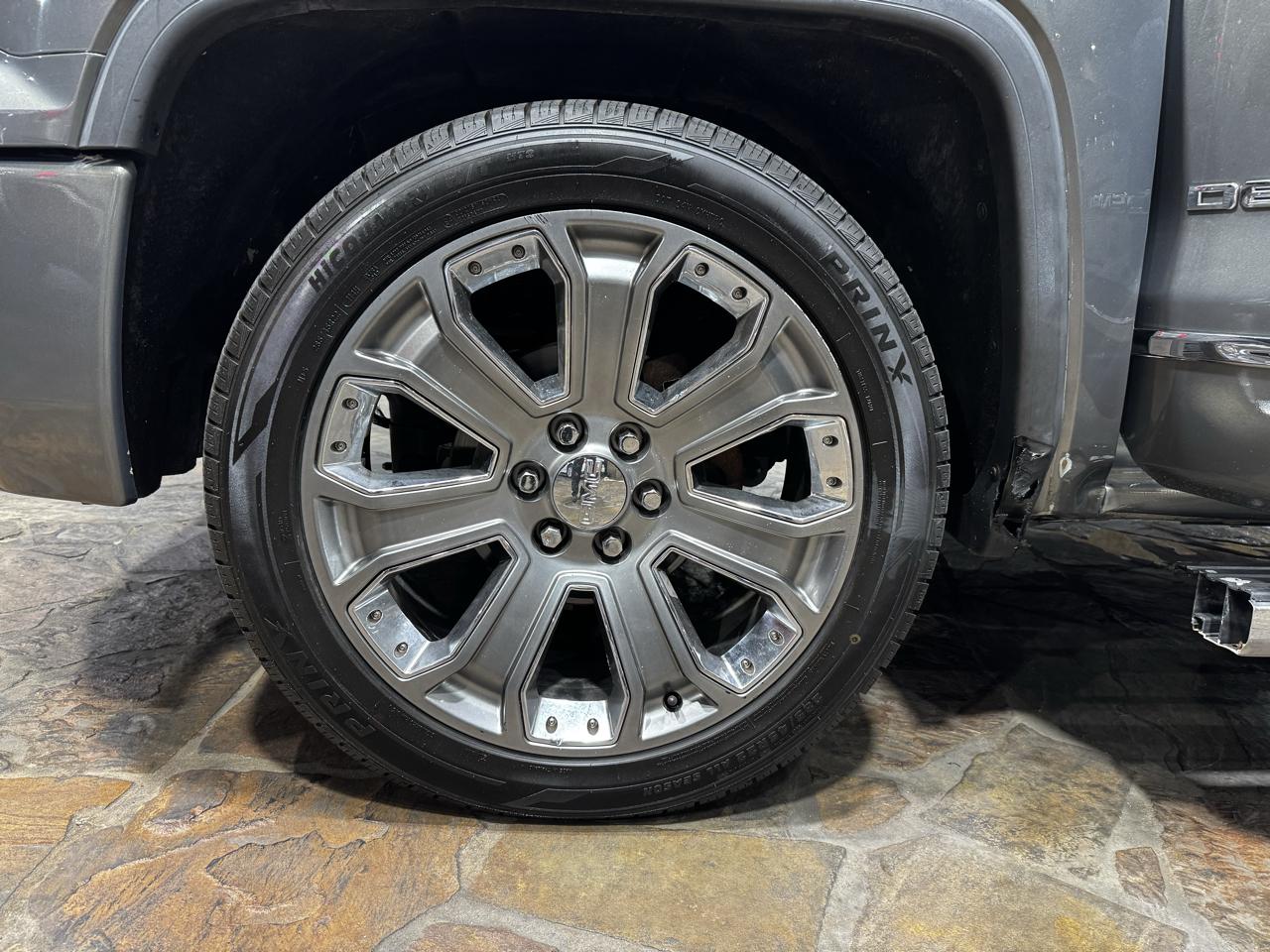 GMC Sierra 1500 4WD Crew Cab 143.5" Denali 2018