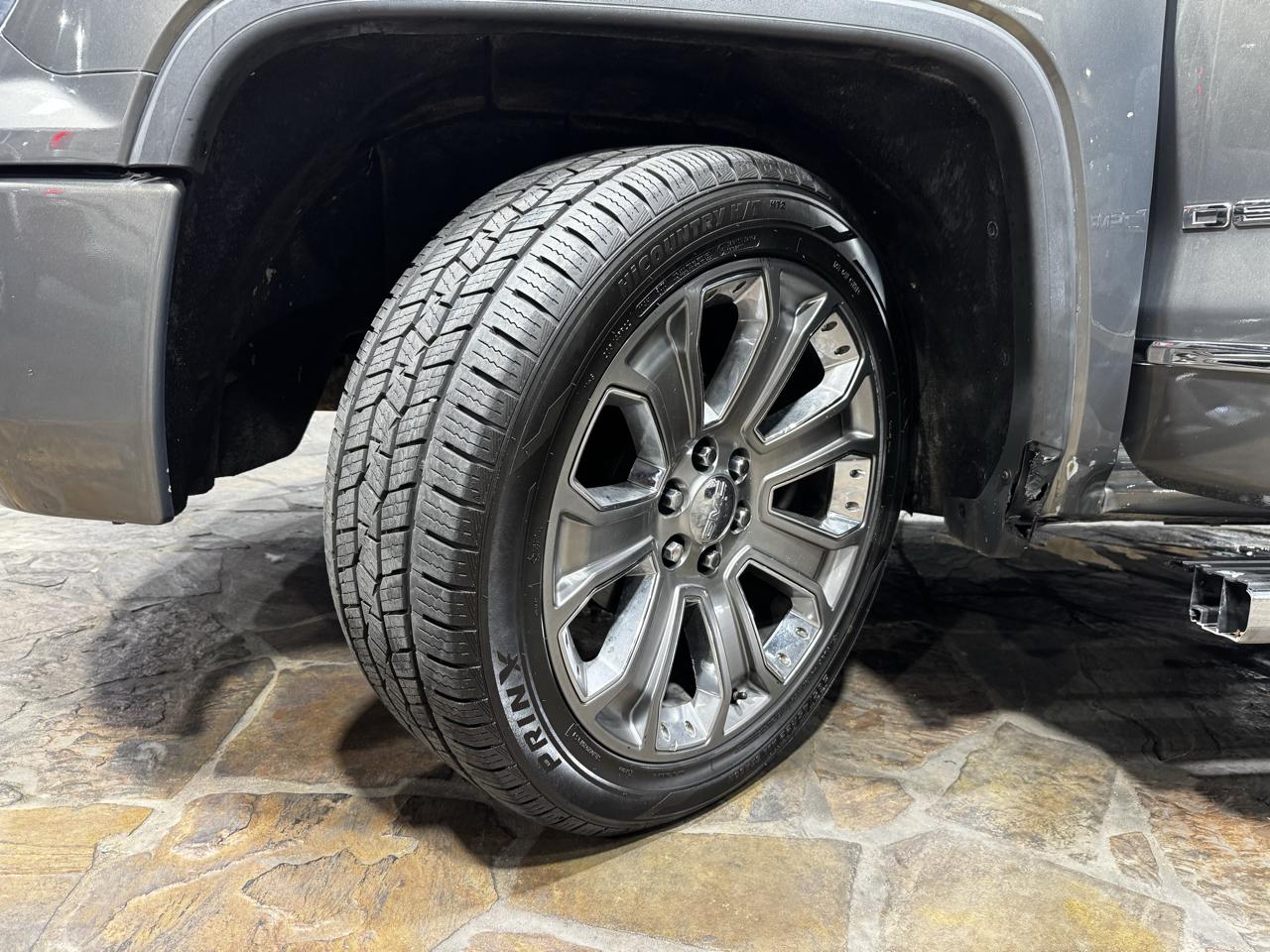 GMC Sierra 1500 4WD Crew Cab 143.5" Denali 2018